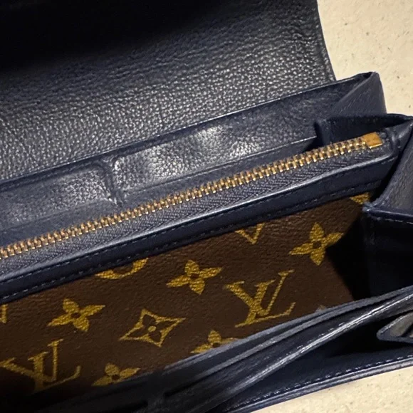 Louis Vuitton Portefeuille Monogram Elysee Wallet with Navy - Picture 4 of 11